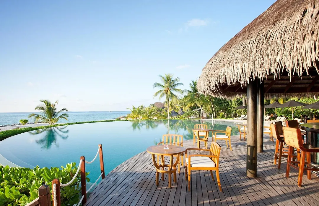 Lux* South Ari Atoll Resort & Villas-1